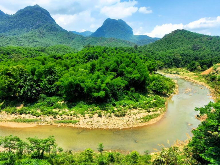 Limestone Loops | Motorbike Guide