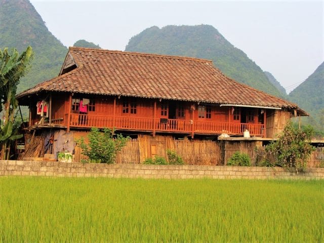 The Northeast by Motorbike: 5 Routes & Loops