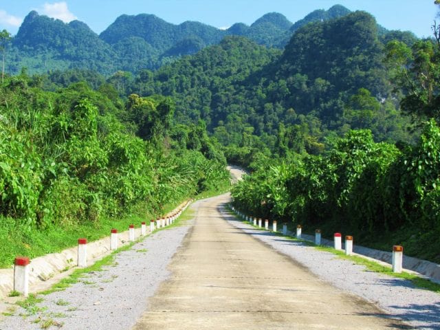 Phong Nha by Motorbike: 5 Routes & Loops