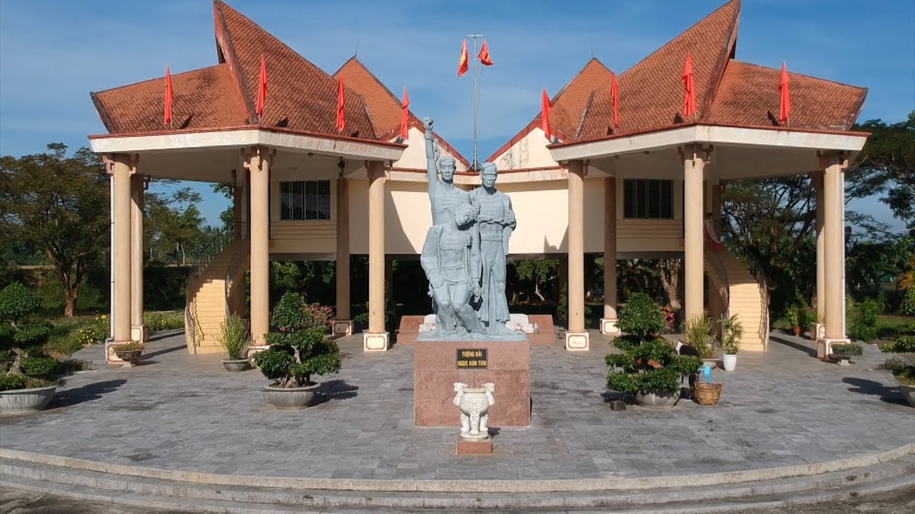 Discovering the Central Highlands by Motorcycle: From Buôn Ma Thuột to Kon Tum