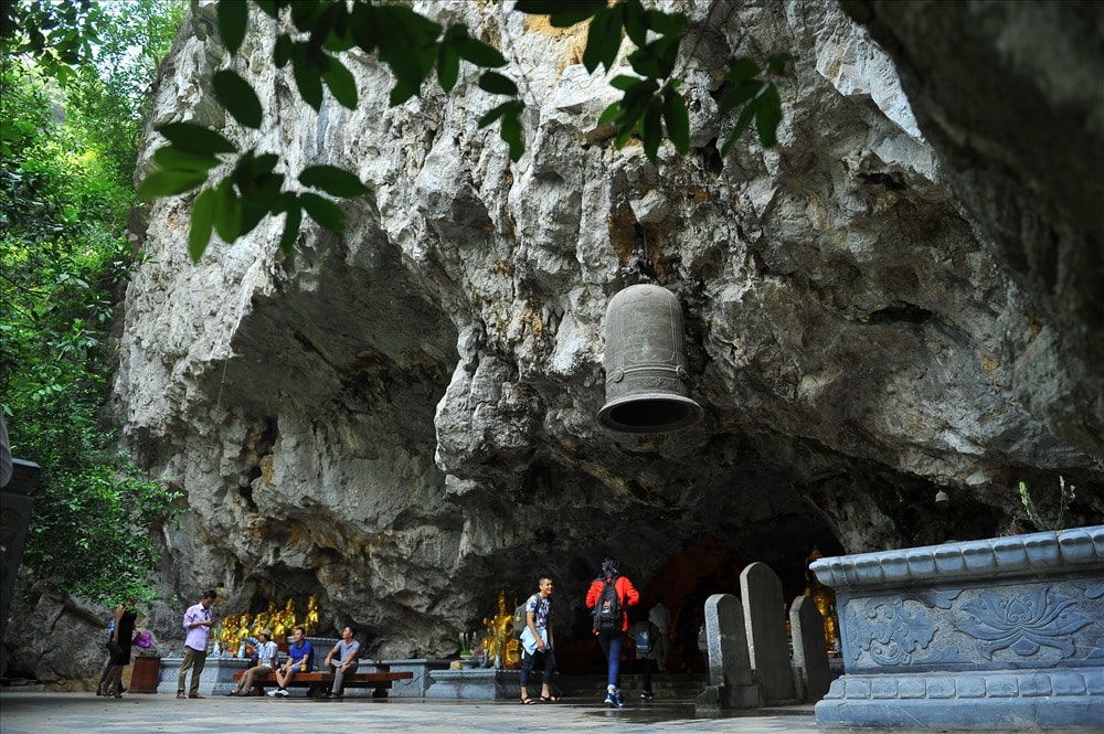 Top Most Beautiful Pagodas in Ninh Binh – A Spiritual Journey Amid the Landscapes of Trang An