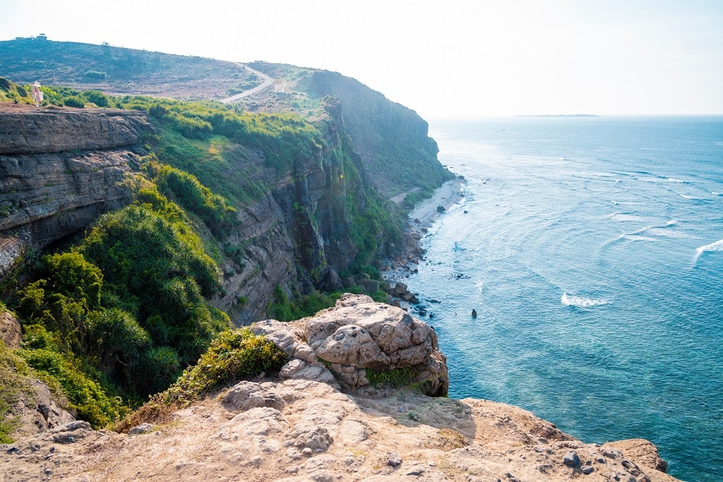 Ly Son Island – A Love Song of Turquoise Seas, Ancient Volcanoes, and the Wind of Quang Ngai